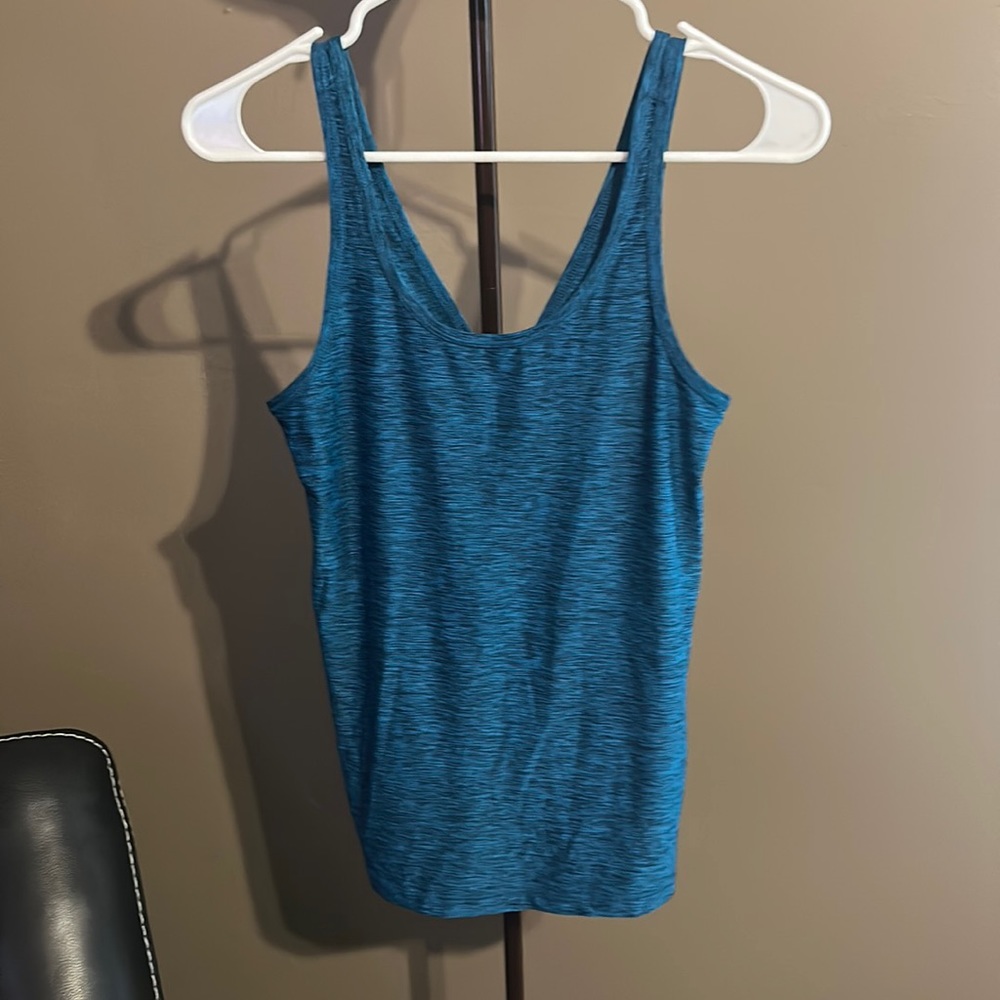 Dicks sporting goods athletic tanks size XS dark blue & light blue